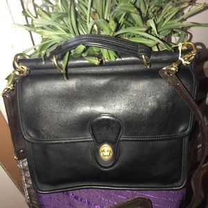 Vintage Willis Coach 9927